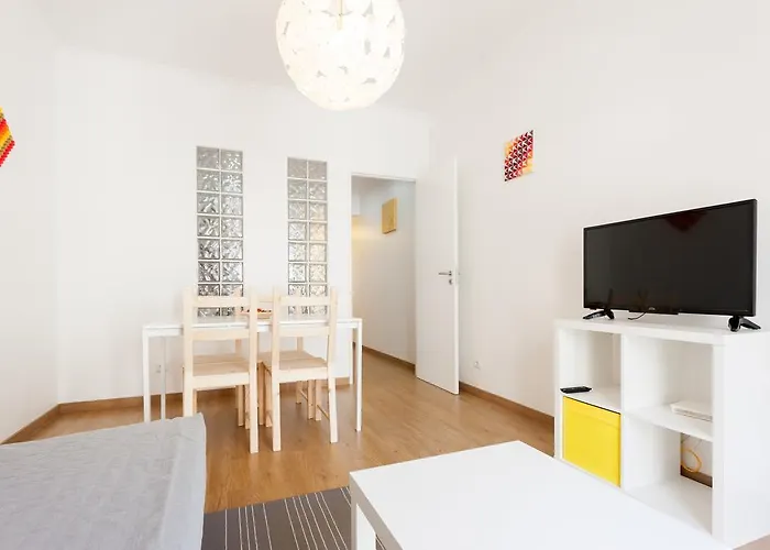 Flh Marques Bright شقة