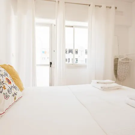 Flh Marques Bright Apartment Lisbon